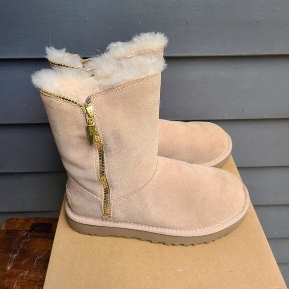 UGG Marice Tan Suede Gold Zip Up Shearling Boots size 6 NEW! NIB! NWT! - Picture 12 of 12